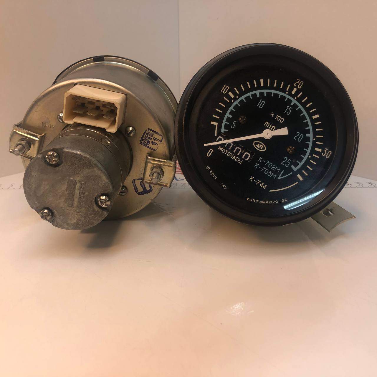 Тахометр К-700,К-701,К-702,К-744
