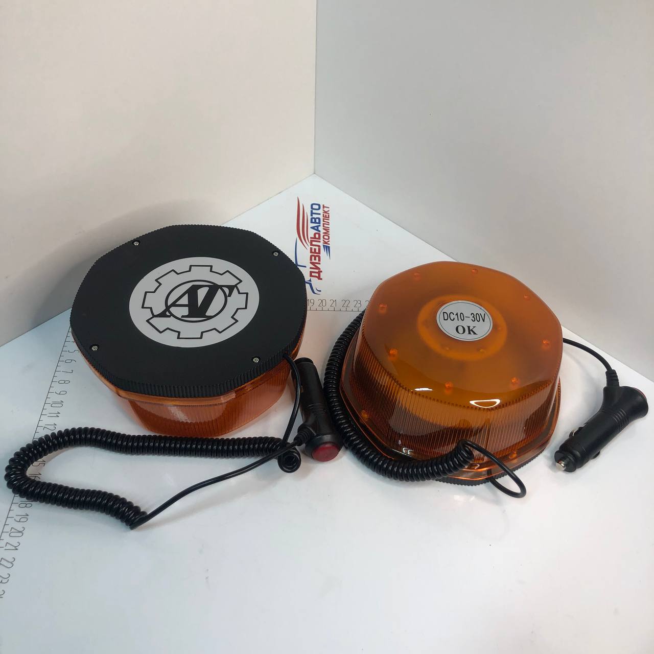 Маяк ТТХ-530 светодиодный 12V/24V на магните (стробоскоп) (плоский)