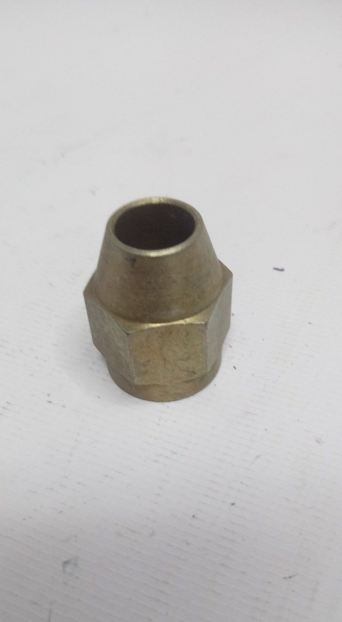 Гайка трубки d-12 М18х1,5 ЯМЗ